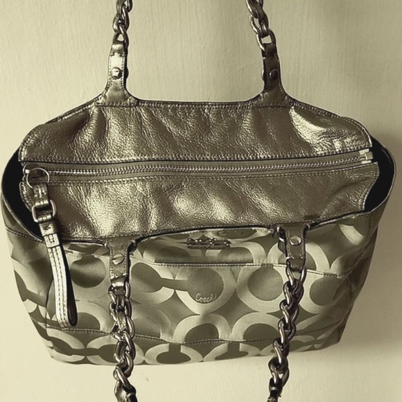 [SOLD] Silver Tribeca Coach Shoulder Bag / C Logo Signature Purse Tote - Picture 4 of 13